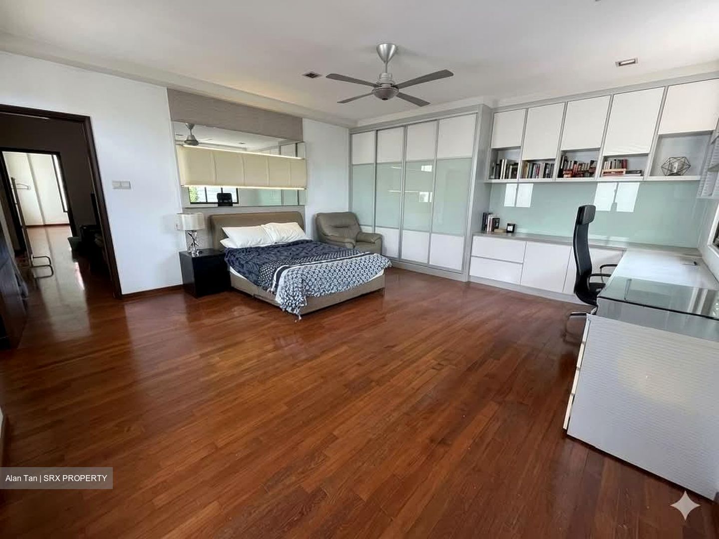 Phillips Avenue (D19), Semi-Detached #572313201